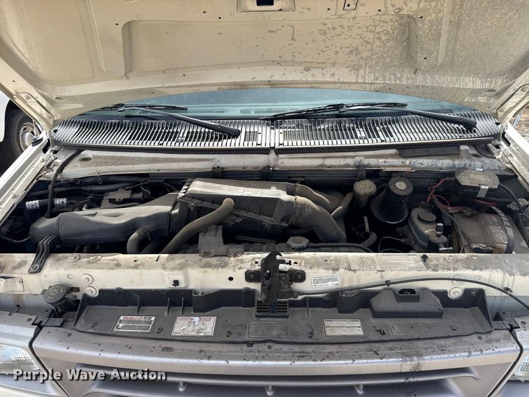 image for item DR1000 1992 Ford E350 van