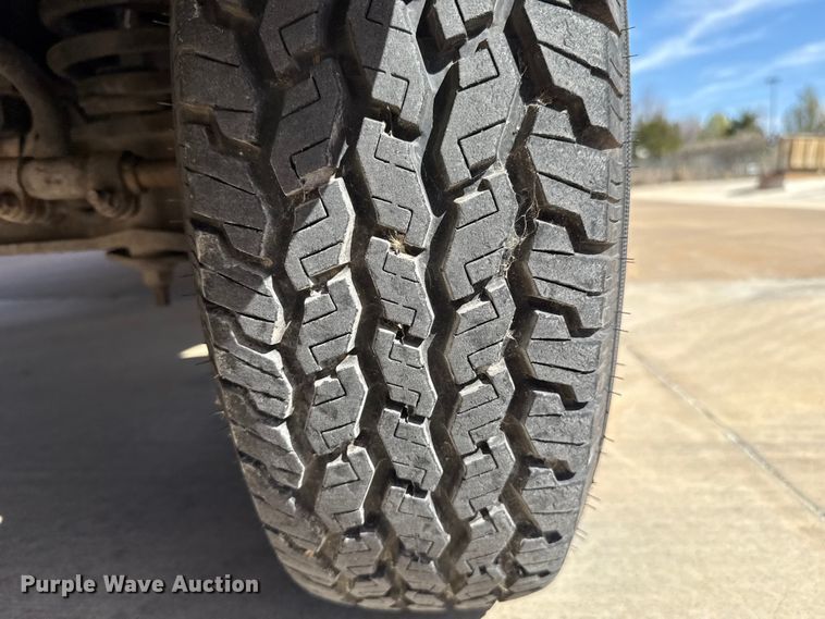 image for item DR1000 1992 Ford E350 van