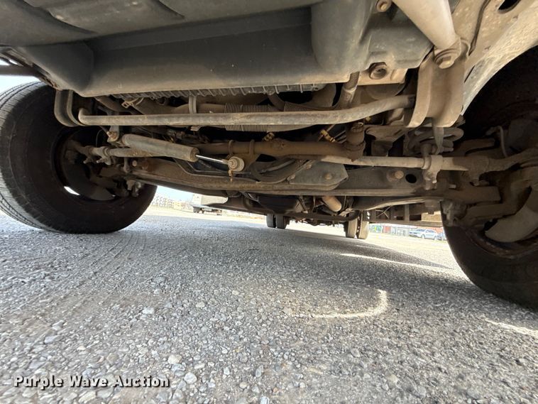 image for item DR1007 2016 Ford E450 shuttle bus