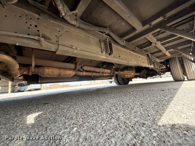 image for item DR1007 2016 Ford E450 shuttle bus