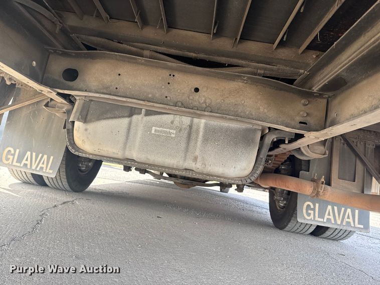 image for item DR1007 2016 Ford E450 shuttle bus