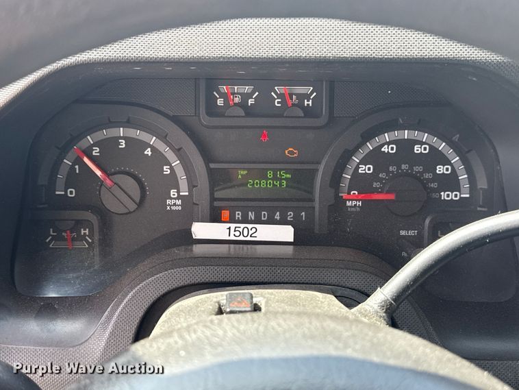 image for item DR1007 2016 Ford E450 shuttle bus