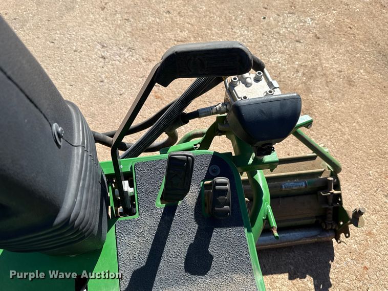 image for item DR1013 John Deere 2500B reel mower