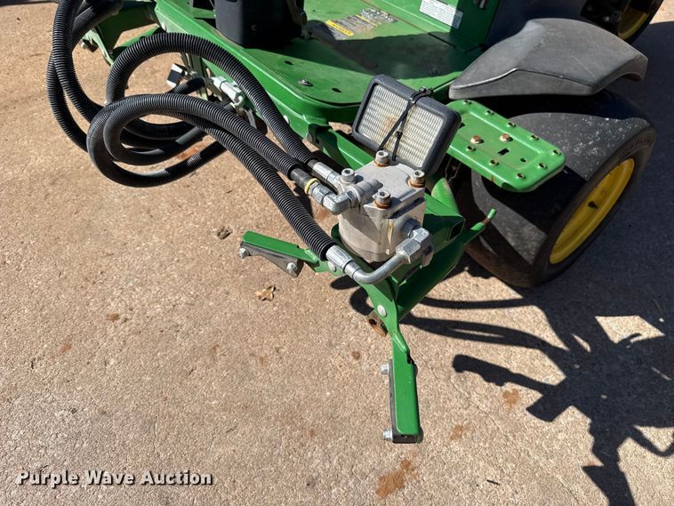 image for item DR1014 John Deere 2500B reel mower