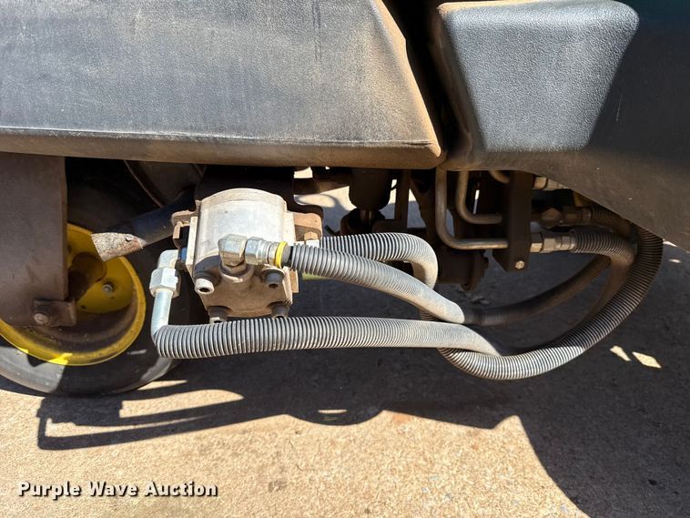 image for item DR1014 John Deere 2500B reel mower