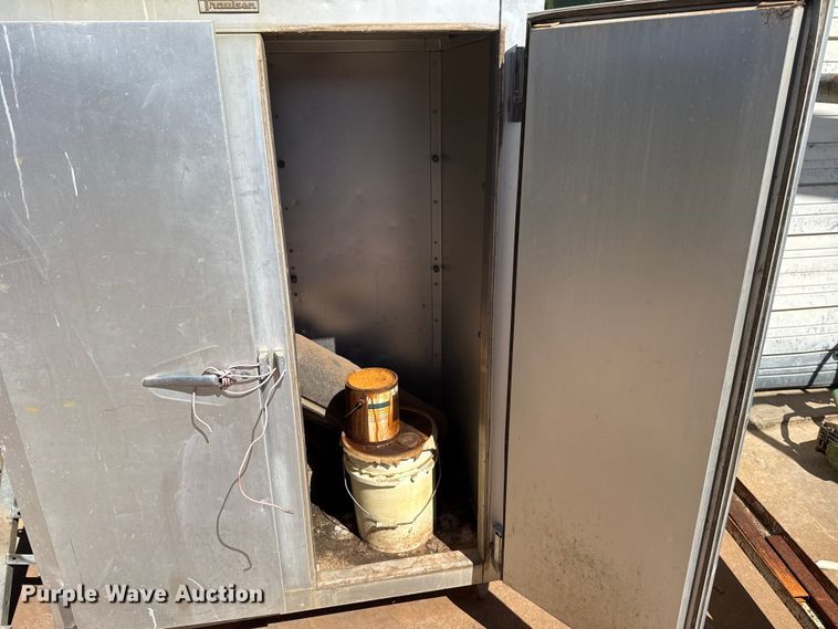 image for item DR1017 Kitchen appliances