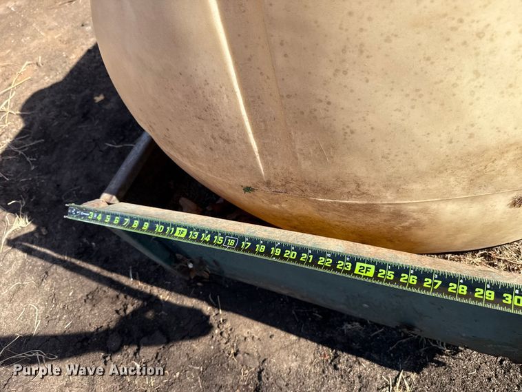 image for item DR1020 (2) water tanks on skids