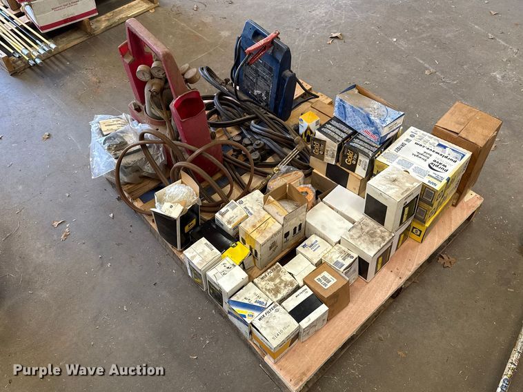 image for item DR1027 Tools and filters