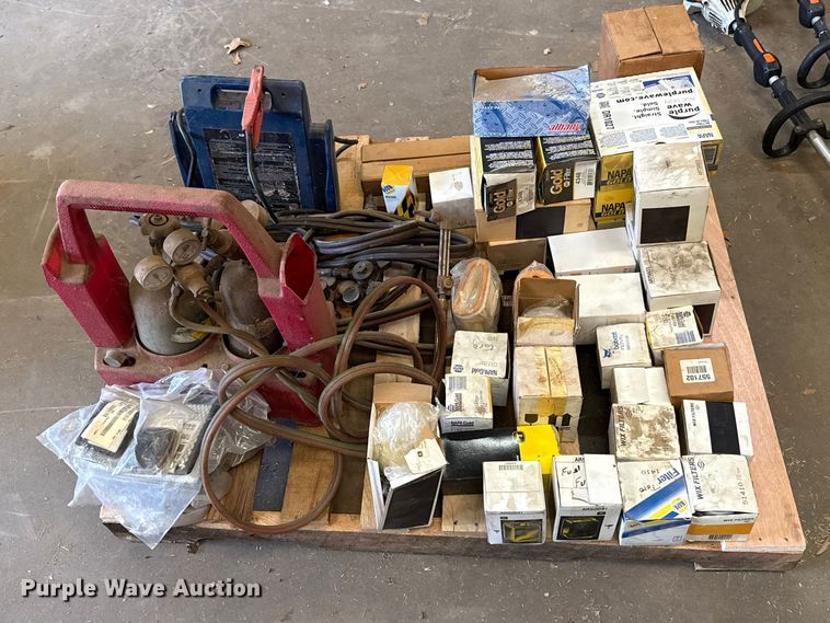 image for item DR1027 Tools and filters