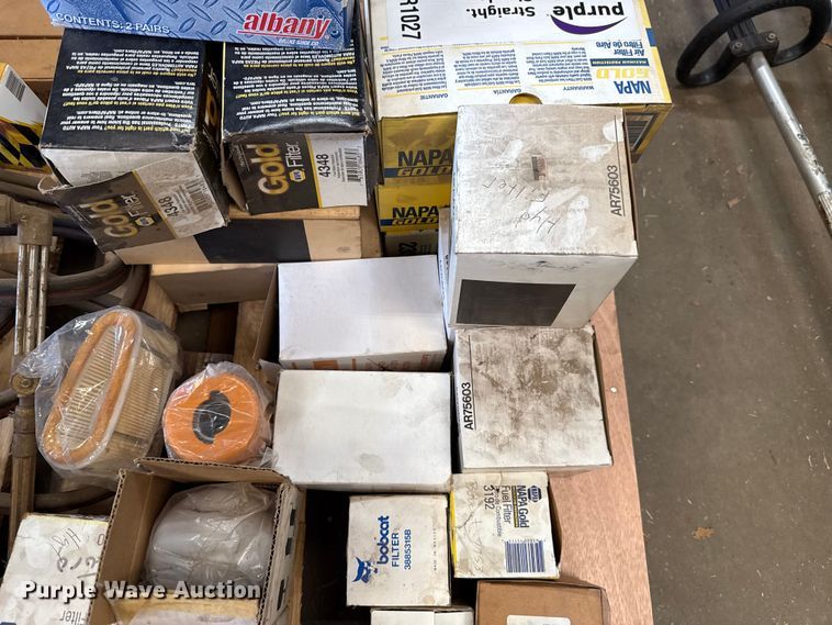 image for item DR1027 Tools and filters