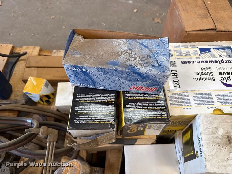 image for item DR1027 Tools and filters