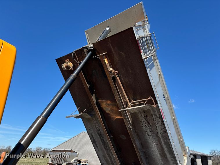 image for item DT0094 2012 International WorkStar dump truck