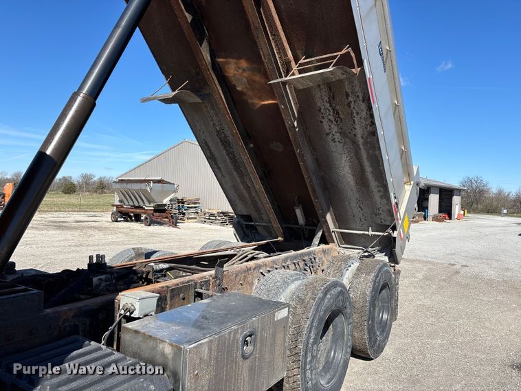 image for item DT0094 2012 International WorkStar dump truck