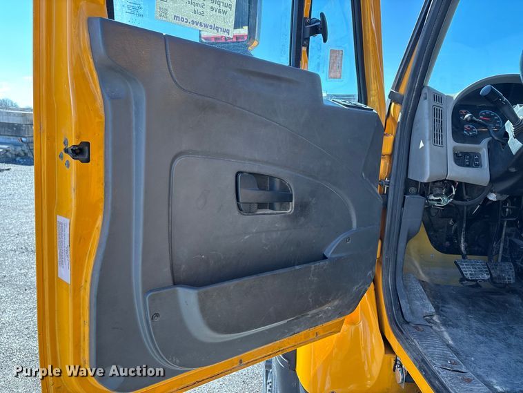 image for item DT0094 2012 International WorkStar dump truck