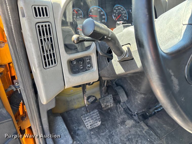 image for item DT0094 2012 International WorkStar dump truck