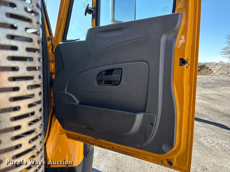 image for item DT0094 2012 International WorkStar dump truck