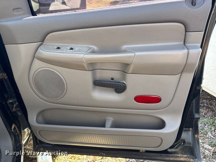 image for item DT2855 2004 Dodge Ram 1500 Ext. Cab pickup truck