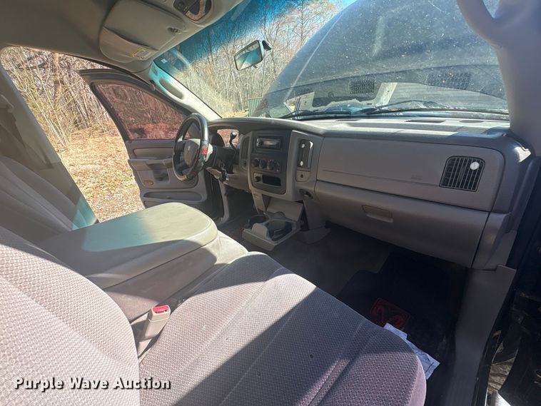 image for item DT2855 2004 Dodge Ram 1500 Ext. Cab pickup truck