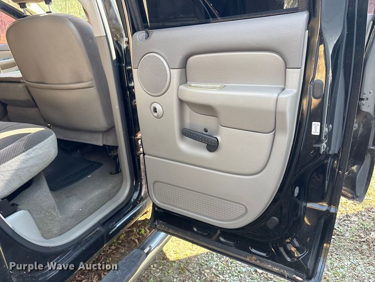 image for item DT2855 2004 Dodge Ram 1500 Ext. Cab pickup truck