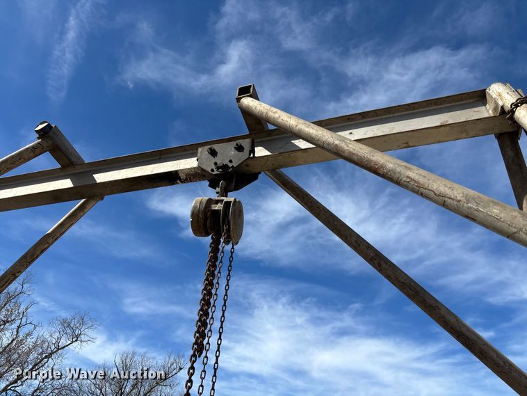 image for item DZ3980 A-frame equipment hoist