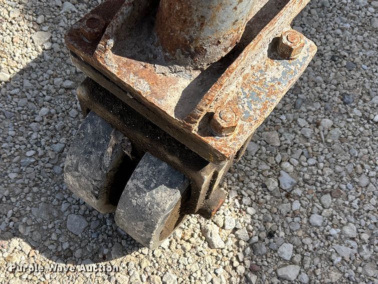 image for item DZ3980 A-frame equipment hoist