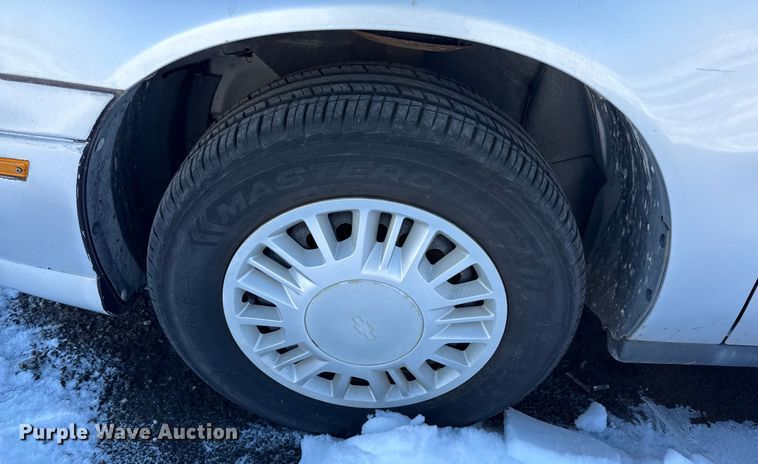 image for item DZ4273 2002 Chevrolet Malibu 