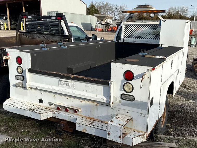 image for item DZ4413 2006 Ford F350 Super Duty utility bed pickup truck