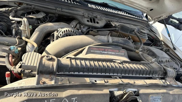 image for item DZ4413 2006 Ford F350 Super Duty utility bed pickup truck