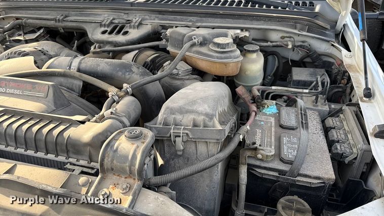 image for item DZ4413 2006 Ford F350 Super Duty utility bed pickup truck