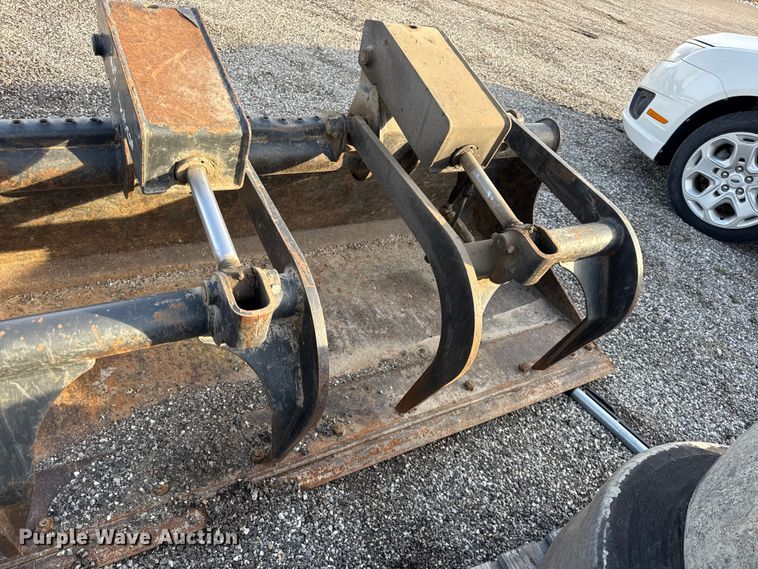 image for item DZ4414 Bobcat skid steer grapple bucket