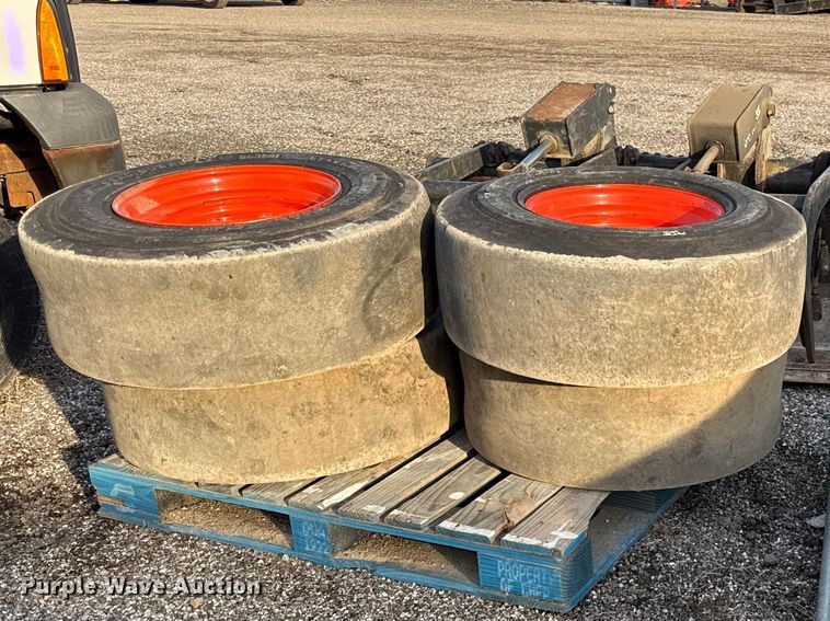 image for item DZ4415 (5) Bobcat wheels and tires