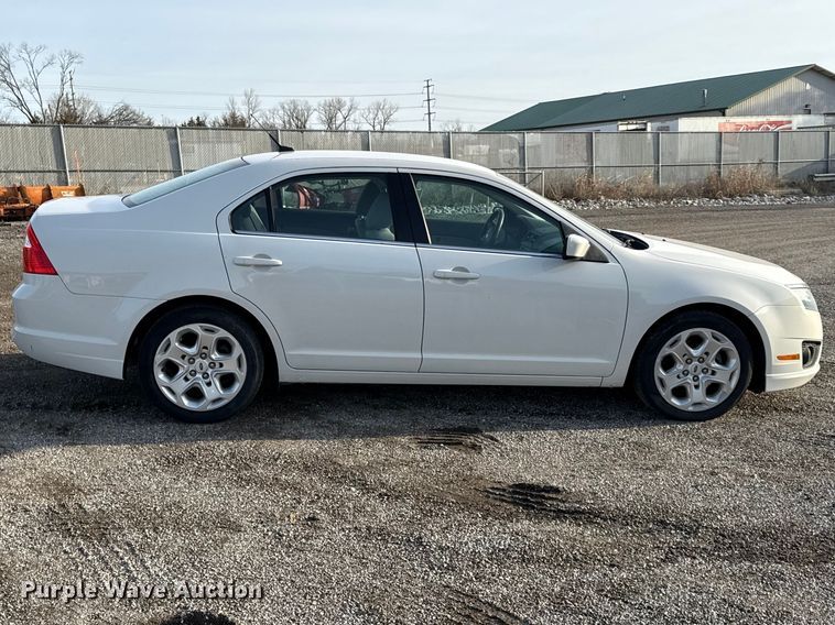 image for item DZ4417 2011 Ford Fusion 