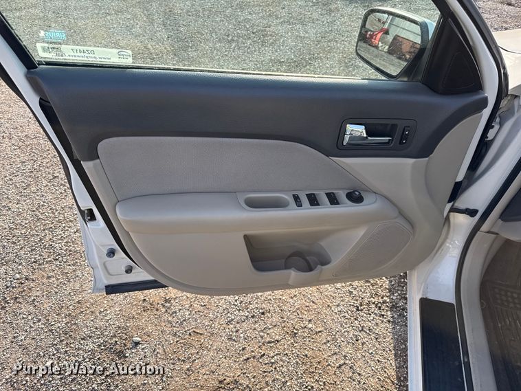 image for item DZ4417 2011 Ford Fusion 