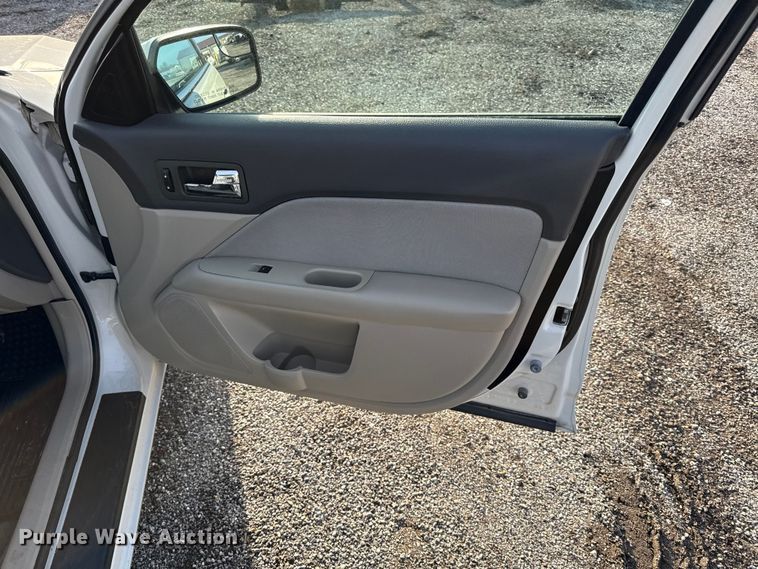 image for item DZ4417 2011 Ford Fusion 