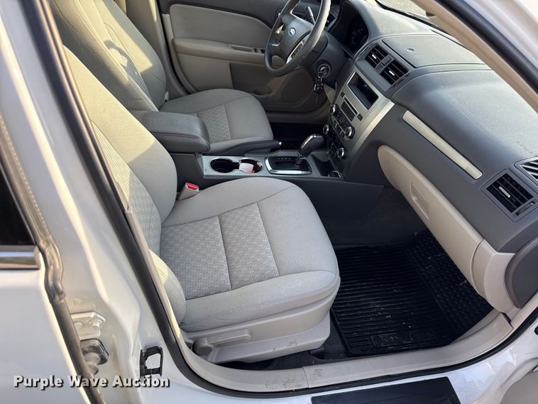 image for item DZ4417 2011 Ford Fusion 