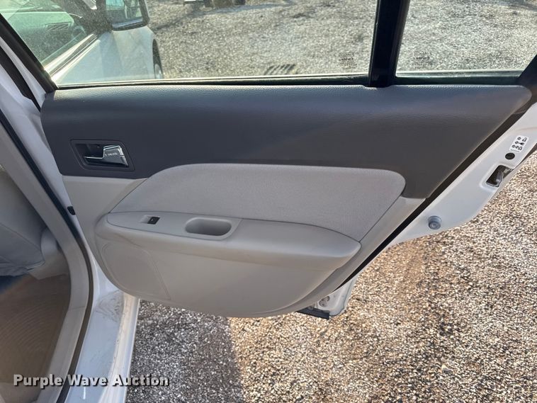 image for item DZ4417 2011 Ford Fusion 