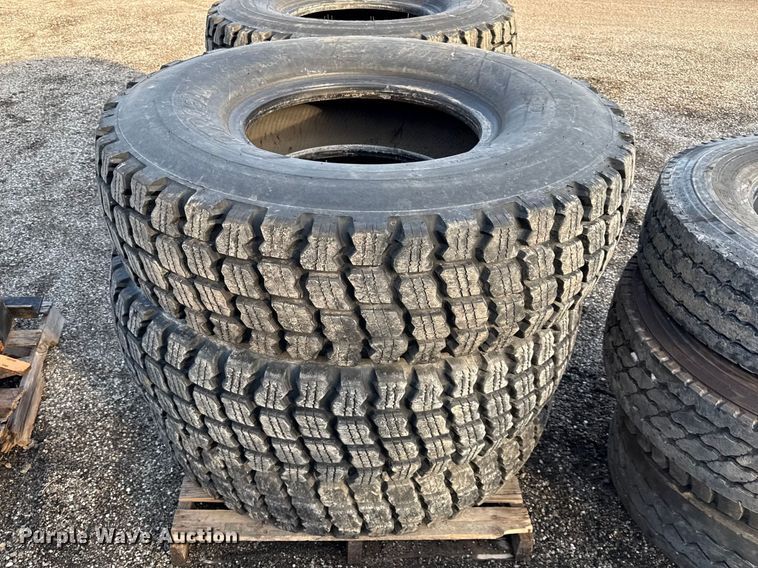 image for item DZ4421 Purcell 14.00R24 tires