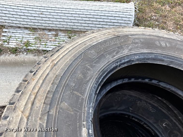 image for item DZ4422 (4) 11R22.5 tires