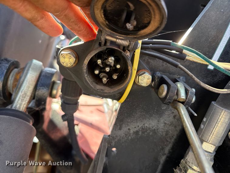 image for item DZ5264 2010 Massey Ferguson 573 MFWD tractor