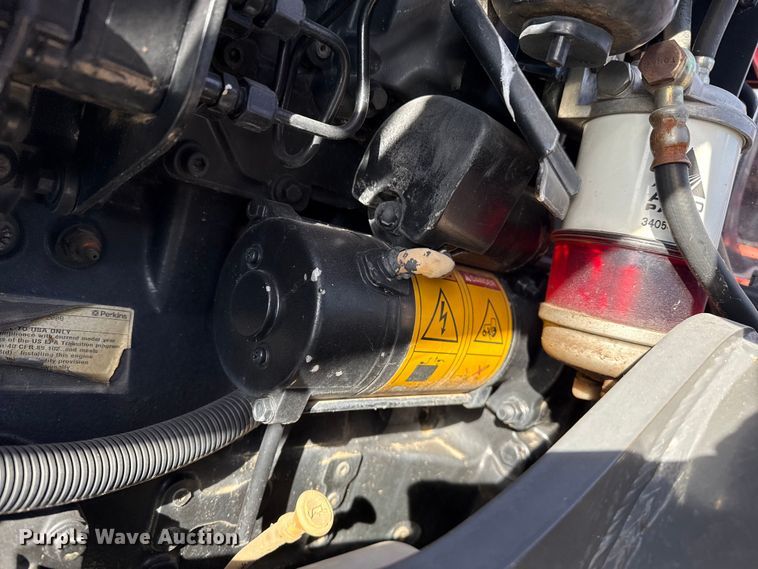 image for item DZ5264 2010 Massey Ferguson 573 MFWD tractor