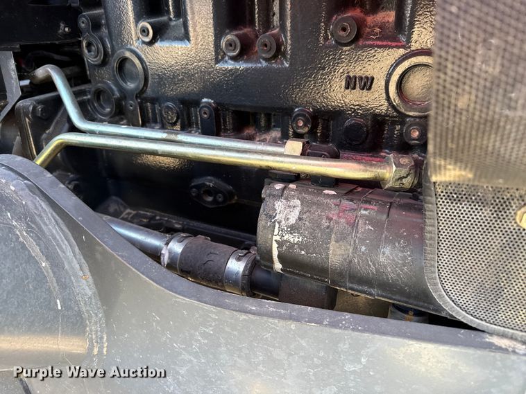 image for item DZ5264 2010 Massey Ferguson 573 MFWD tractor