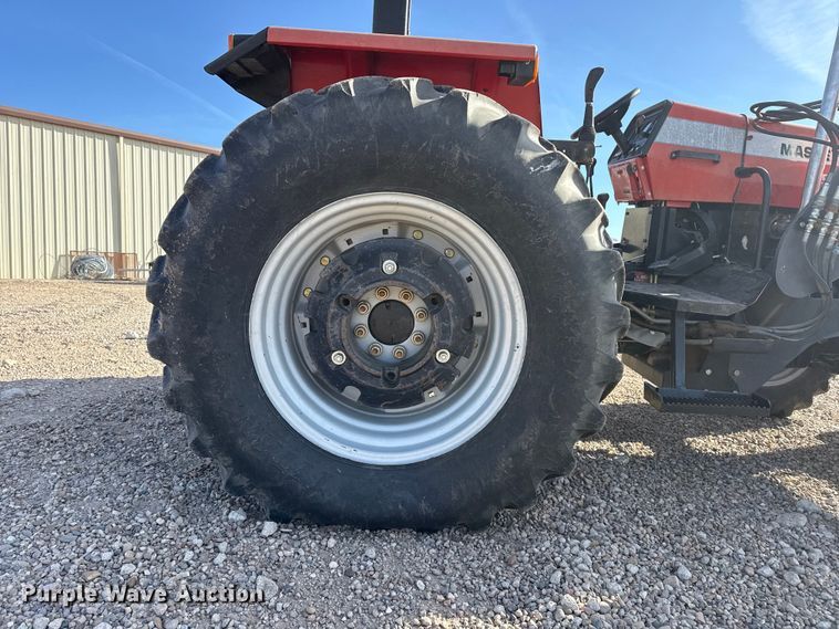 image for item DZ5264 2010 Massey Ferguson 573 MFWD tractor
