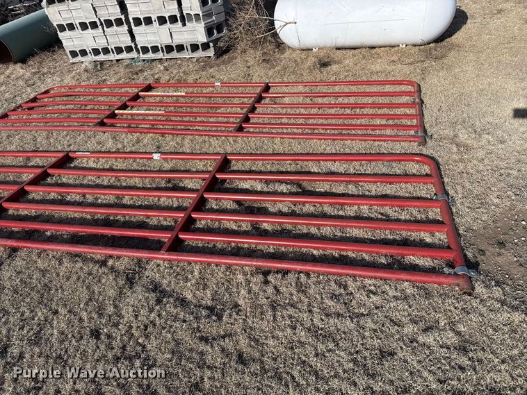 image for item DZ5265 (2) livestock panels