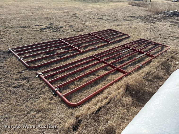 image for item DZ5265 (2) livestock panels