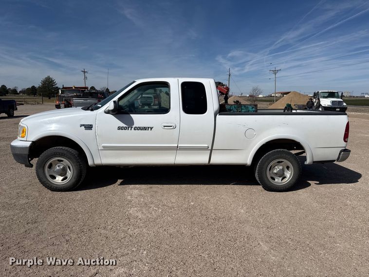 image for item DZ5271 2000 Ford F150 Ext. Cab pickup truck