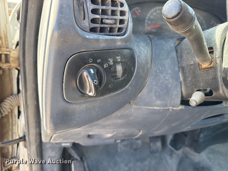 image for item DZ5271 2000 Ford F150 Ext. Cab pickup truck