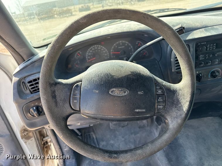 image for item DZ5271 2000 Ford F150 Ext. Cab pickup truck