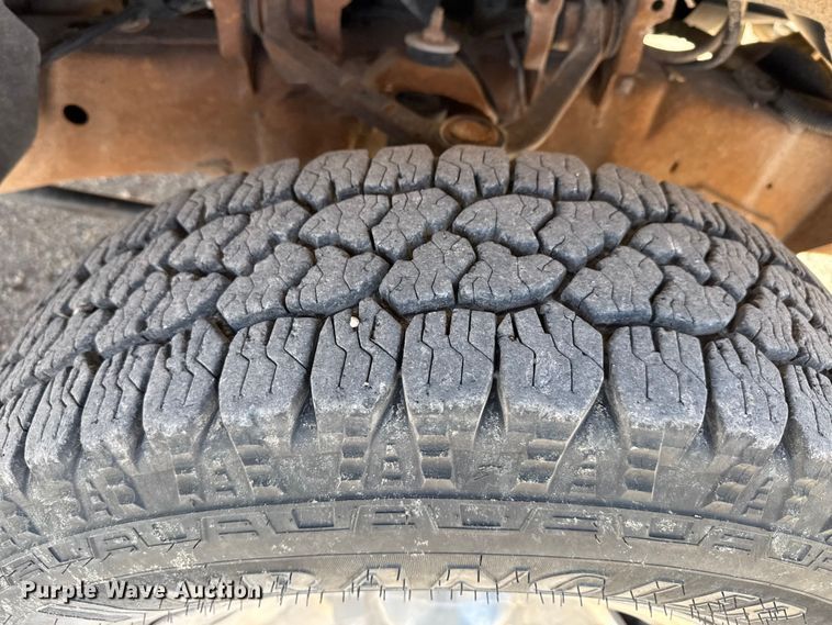 image for item DZ5271 2000 Ford F150 Ext. Cab pickup truck