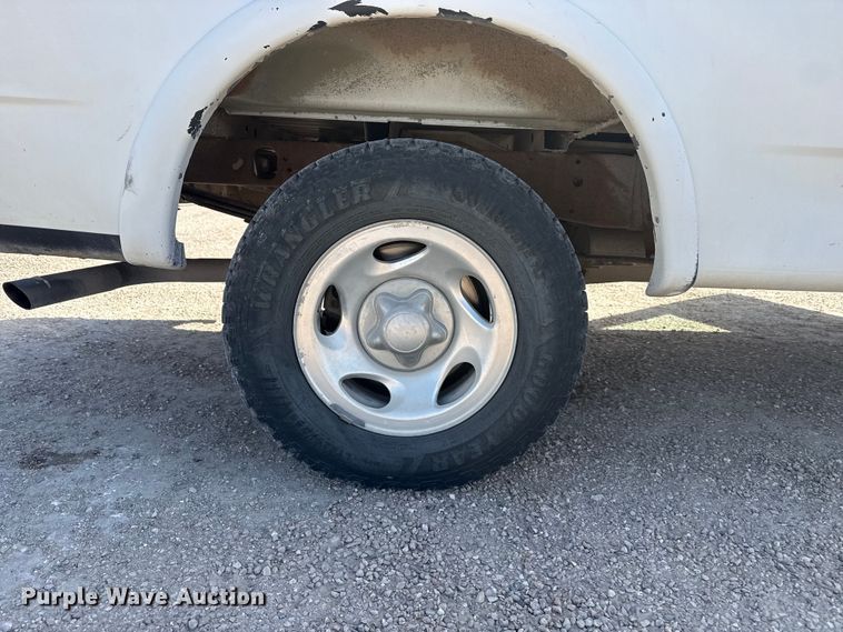 image for item DZ5271 2000 Ford F150 Ext. Cab pickup truck