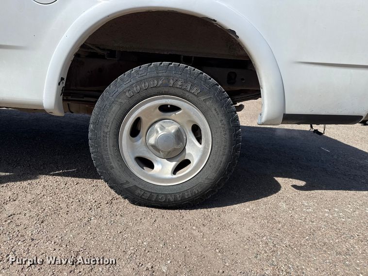 image for item DZ5271 2000 Ford F150 Ext. Cab pickup truck